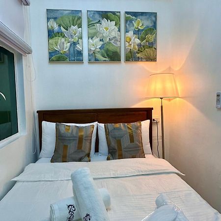 Studio Two Condominium, Alabang - Gold Fiber Wi-Fi -Netflix Ready モンテンルパ エクステリア 写真