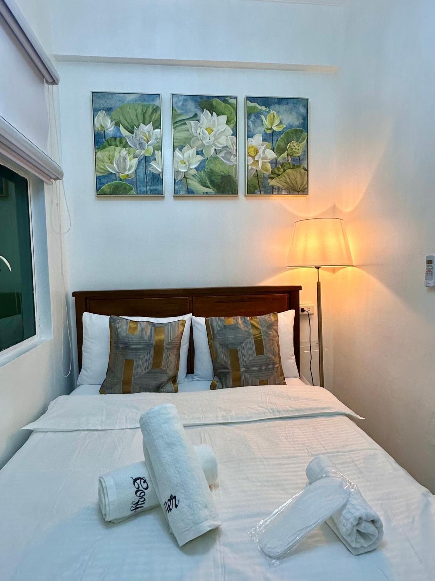 Studio Two Condominium, Alabang - Gold Fiber Wi-Fi -Netflix Ready モンテンルパ エクステリア 写真
